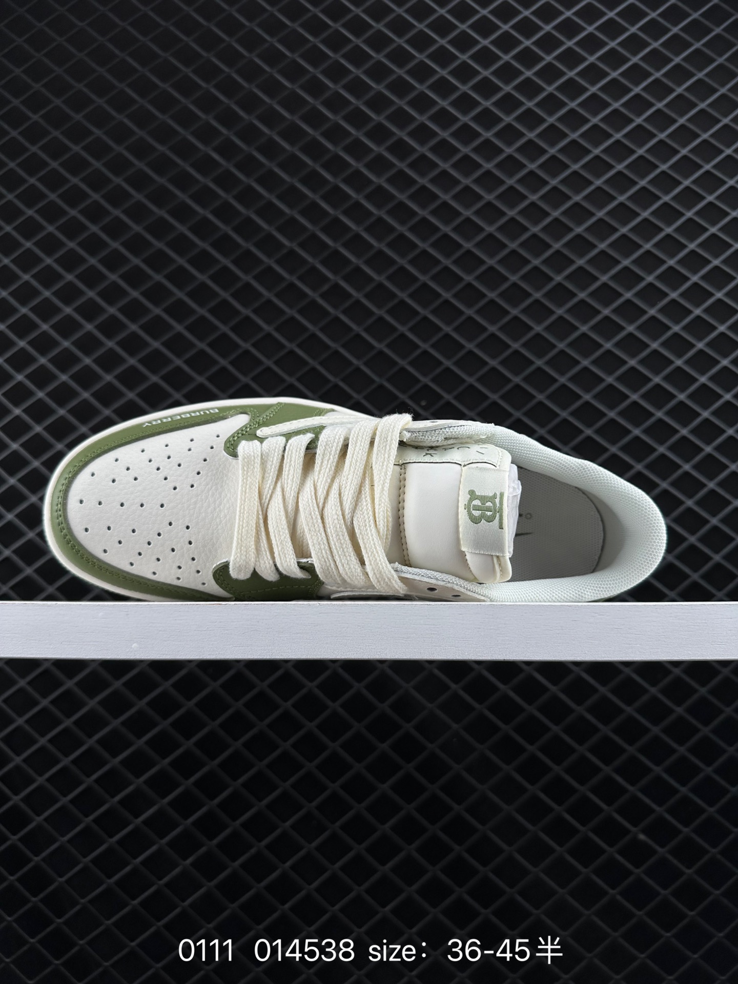 Travis Scott x Air Jordan 1 ” Reverse Mocha “